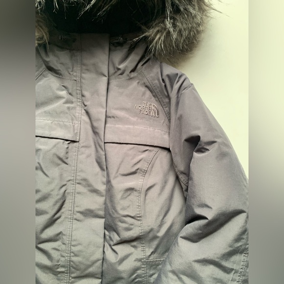 The North Face Arctic Parka - Picture 5 of 7